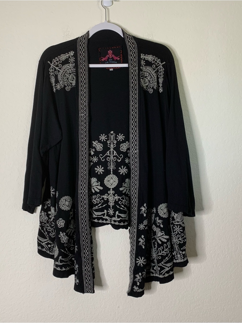 Johnny was JWLA womens black cotton LS embroidered cardigan L